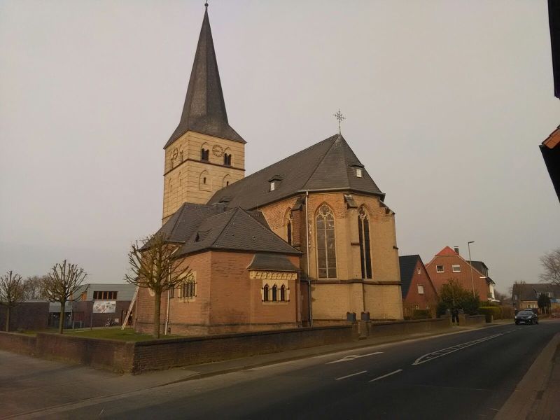 Kirche St. Peter in Voerde-Spellen